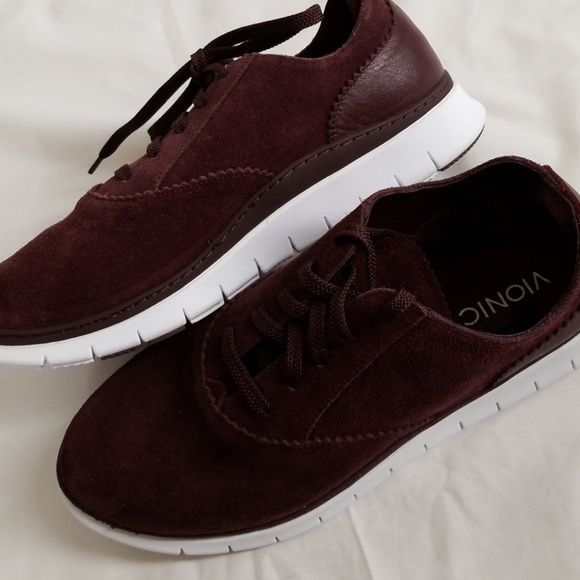 NEW Vionic Ortho Sneakers - Picture 6 of 8